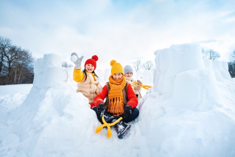 Zabawy na śniegu? Tylko w odpowiednich butach śniegowych! 